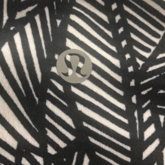 Lululemon Leggins Size 8 - Picture 3 of 3